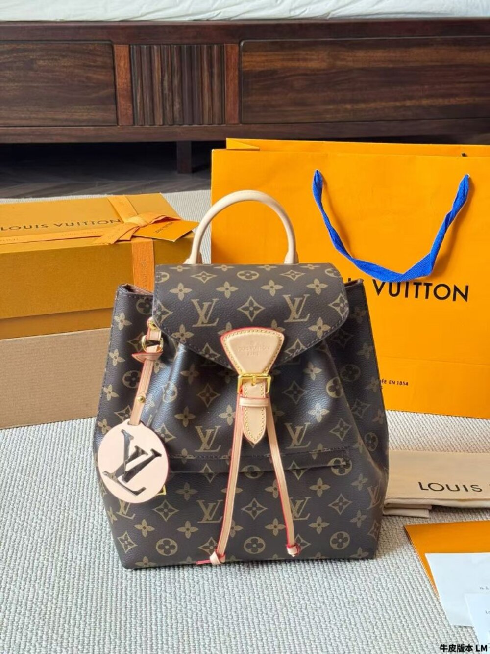 Classic Louis Vuitton Bag: A Stylish and Versatile Choice for Elegance